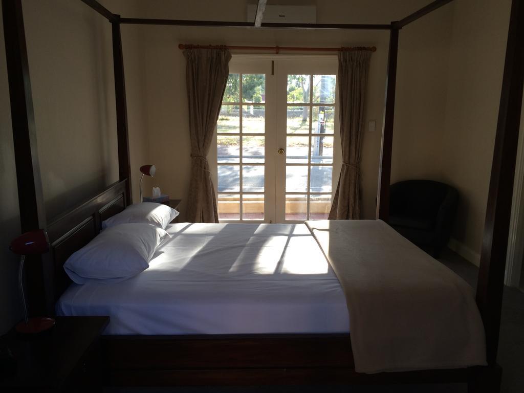 Avon Accommodation - York Room photo
